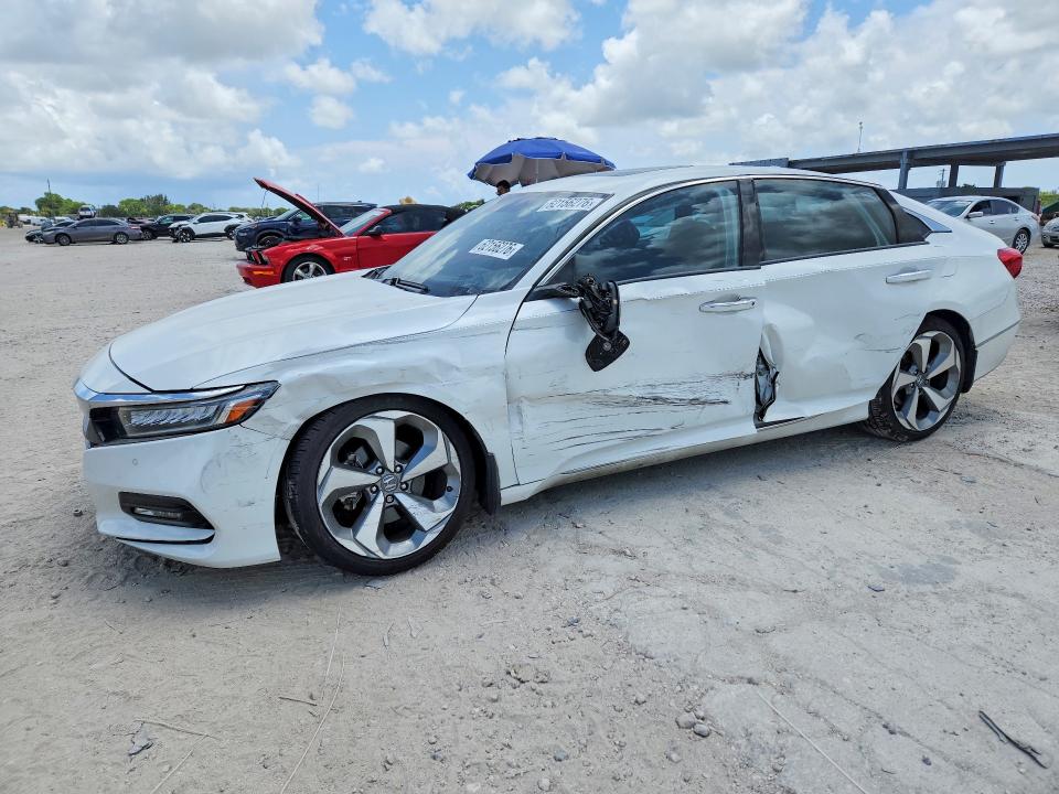 Auction sale of the 2018 Honda Accord, vin: 1HGCV1F91JA044676, lot number: 62156276