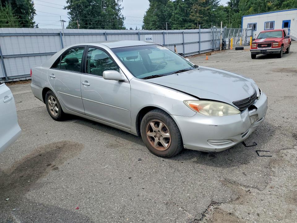 61794216 :رقم المزاد ، 4T1BE30K44U311924 vin ، 2004 Toyota Camry مزاد بيع