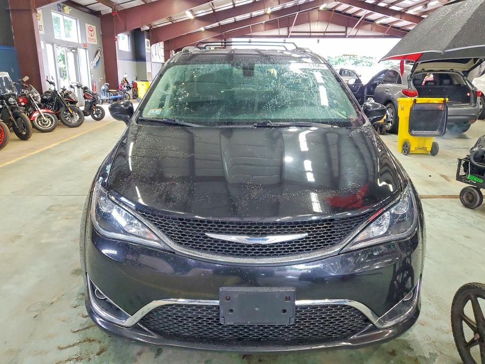 Продаж на аукціоні авто 2017 Chrysler Pacifica, vin: 2C4RC1BG8HR583692, номер лоту: 63364766