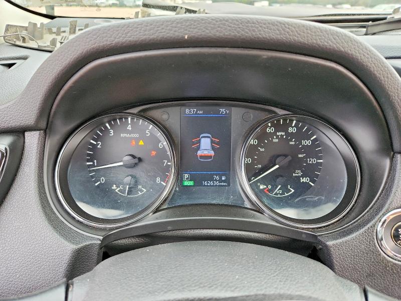 60477206 :رقم المزاد ، 5N1AT2MV9JC832655 vin ، 2018 Nissan Rogue مزاد بيع