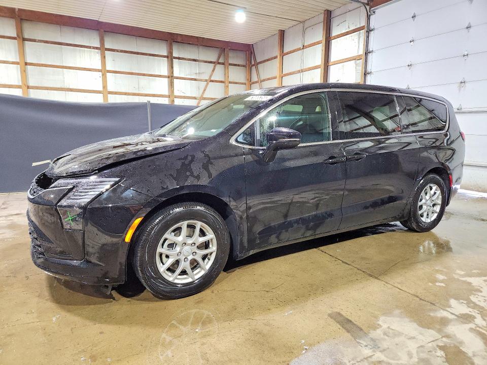 63465356 :رقم المزاد ، 2C4RC1BG1VR576675 vin ، 2027 Chrysler Pacifica مزاد بيع