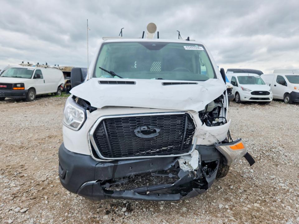 63493596 :رقم المزاد ، 1FTBR1Y83NKA30247 vin ، 2022 Ford Transit مزاد بيع