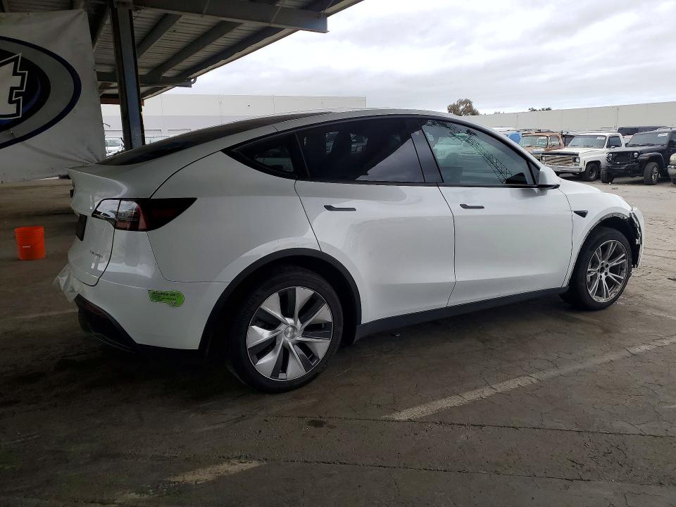 Продажа на аукционе авто 2023 Tesla Model  Y, vin: 7SAYGDEEXPF742575, номер лота: 59105136