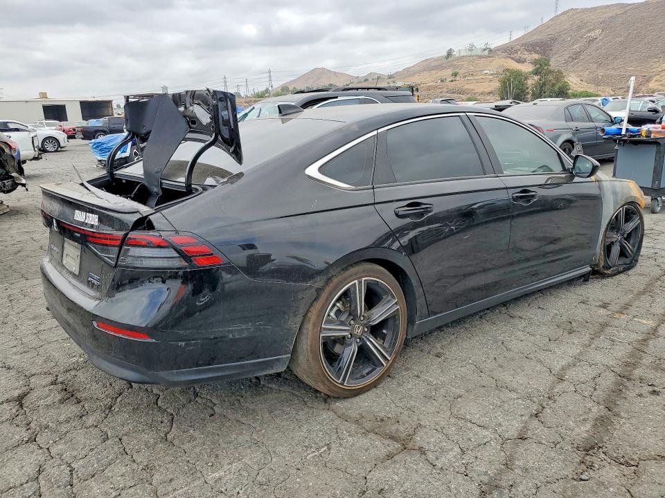 Продажа на аукционе авто 2025 Honda Accord, vin: 1HGCY2F56SA013015, номер лота: 58871396