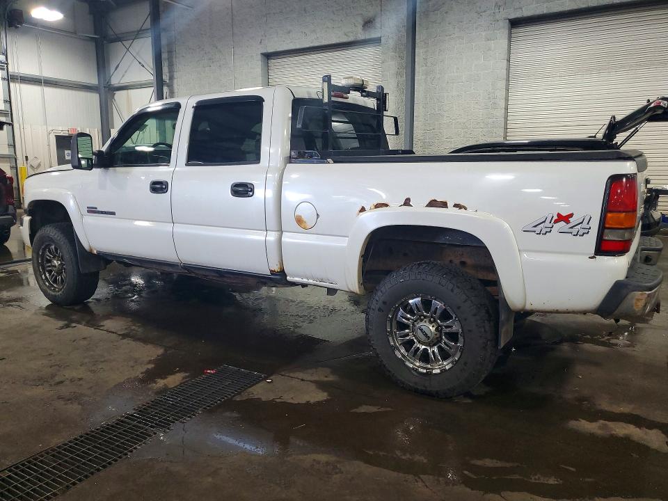 60168526 :رقم المزاد ، 1GTHK23215F851461 vin ، 2005 Gmc Sierra مزاد بيع