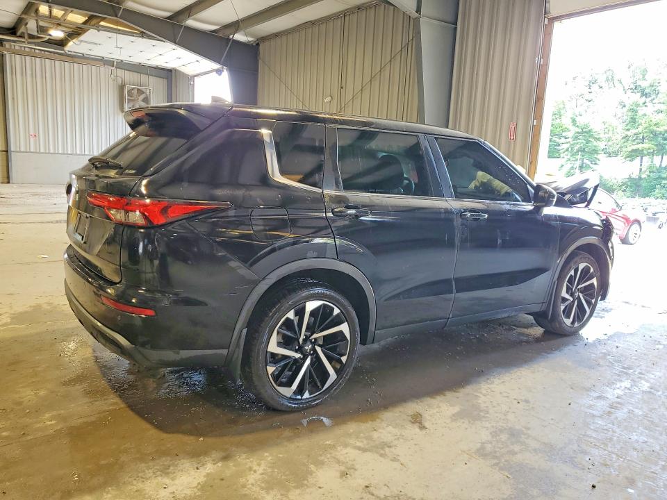60821026 :رقم المزاد ، JA4J4TA81NZ044505 vin ، 2022 Mitsubishi Outlander مزاد بيع