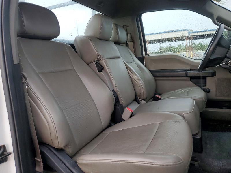 61770266 :رقم المزاد ، 1FDBF2A60HEB60251 vin ، 2017 Ford F250supdty مزاد بيع