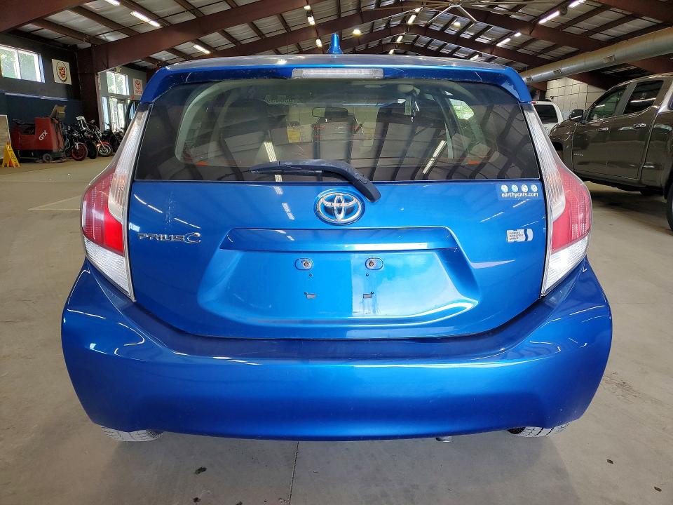 63045996 :رقم المزاد ، JTDKDTB34F1579860 vin ، 2015 Toyota Prius C مزاد بيع