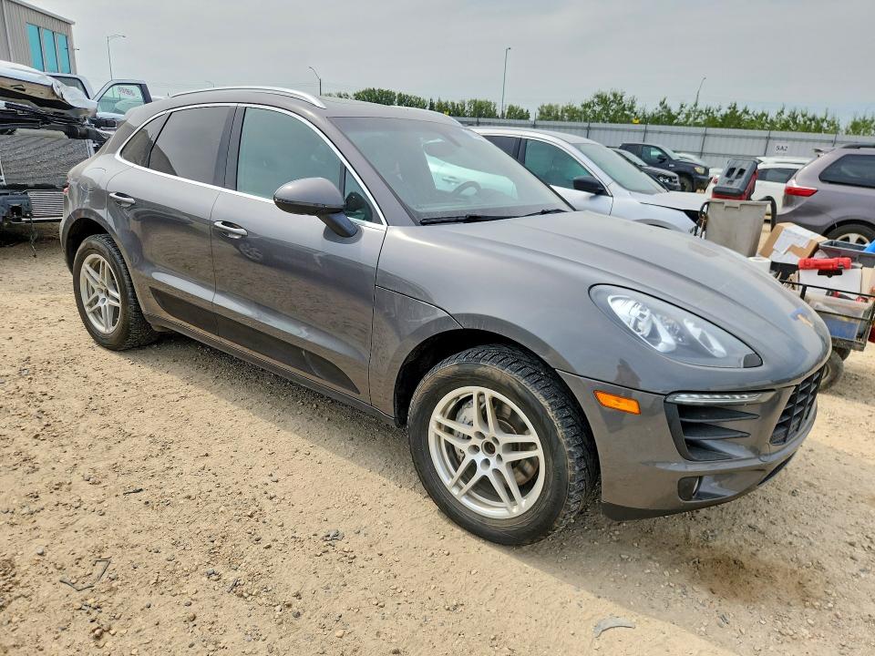 61498466 :رقم المزاد ، WP1AB2A59FLB50828 vin ، 2015 Porsche Macan مزاد بيع