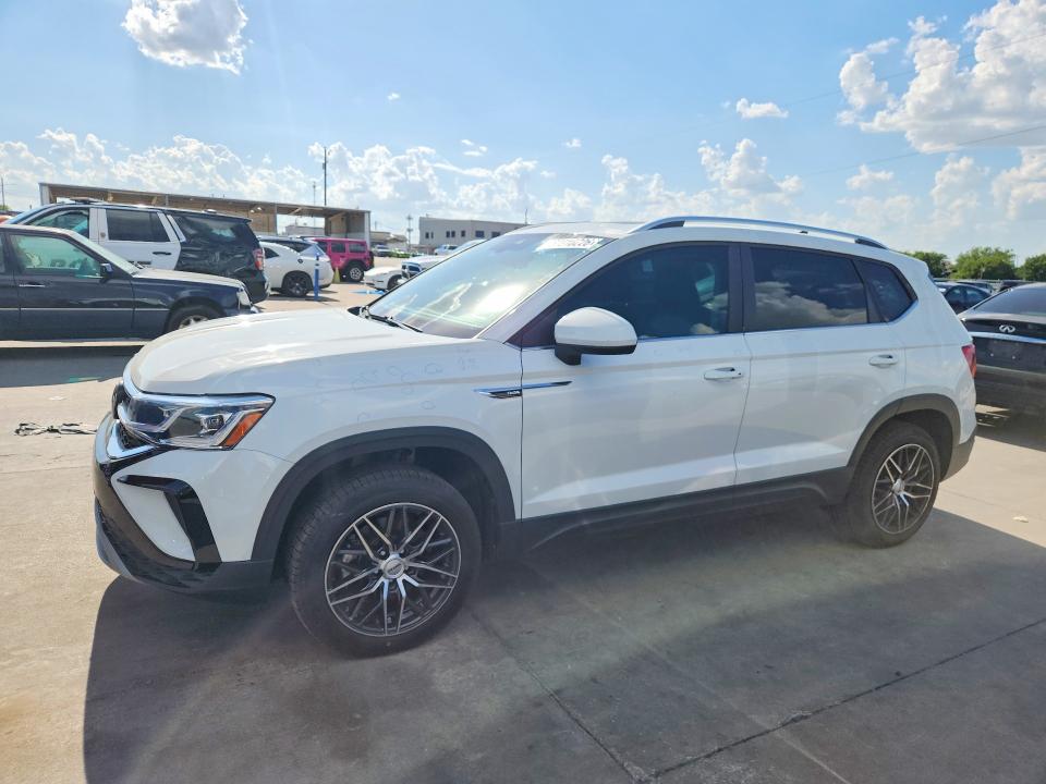 2022 Volkswagen Taos მანქანა იყიდება აუქციონზე, vin: 3VV2X7B24NM045900, აუქციონის ნომერი: 60010226