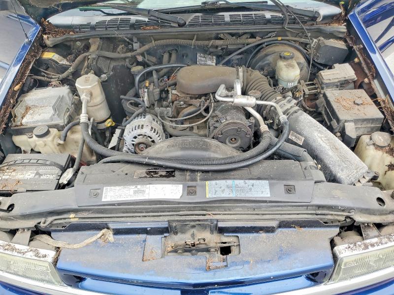 62120806 :رقم المزاد ، 1GNCS18W82K143184 vin ، 2002 Chevrolet Blazer مزاد بيع
