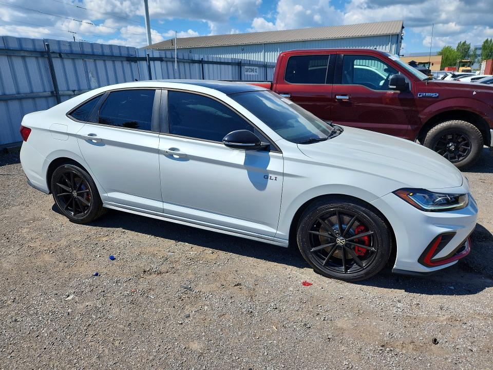 Продажа на аукционе авто 2026 Volkswagen Jetta, vin: 3VW1M7BU0TM067715, номер лота: 61208626