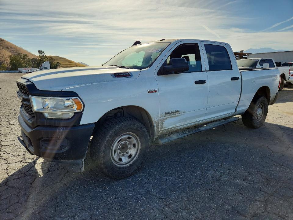 Продажа на аукционе авто 2021 Ram 2500, vin: 3C6UR4CJ9MG515171, номер лота: 61310976