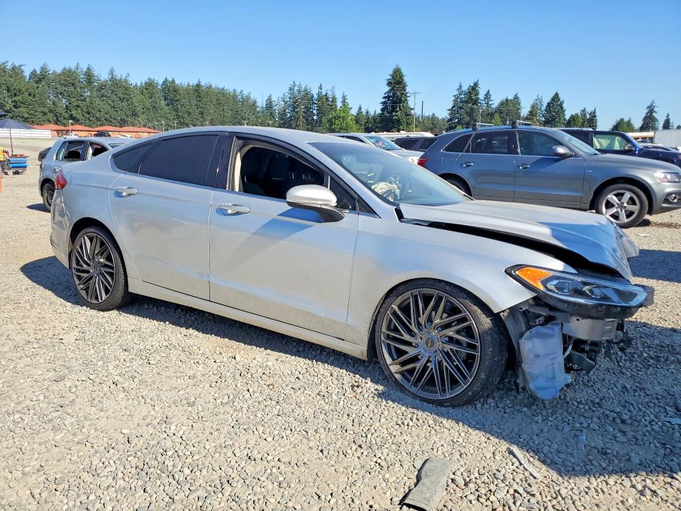 60985936 :رقم المزاد ، 3FA6P0HD2HR275206 vin ، 2017 Ford Fusion مزاد بيع