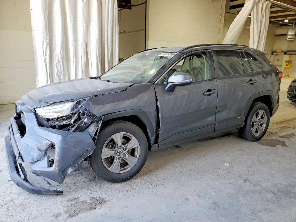 Продаж на аукціоні авто 2022 Toyota Rav4, vin: JTMRWRFV0ND137825, номер лоту: 61816036