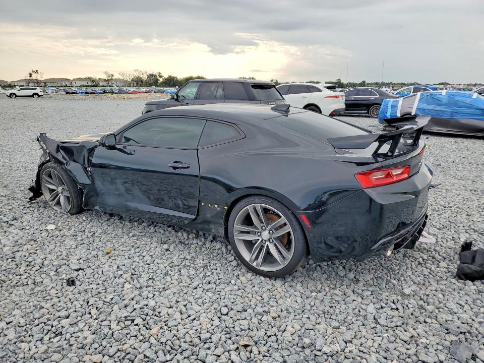 61561146 :رقم المزاد ، 1G1FB1RS0H0170586 vin ، 2017 Chevrolet Camaro مزاد بيع