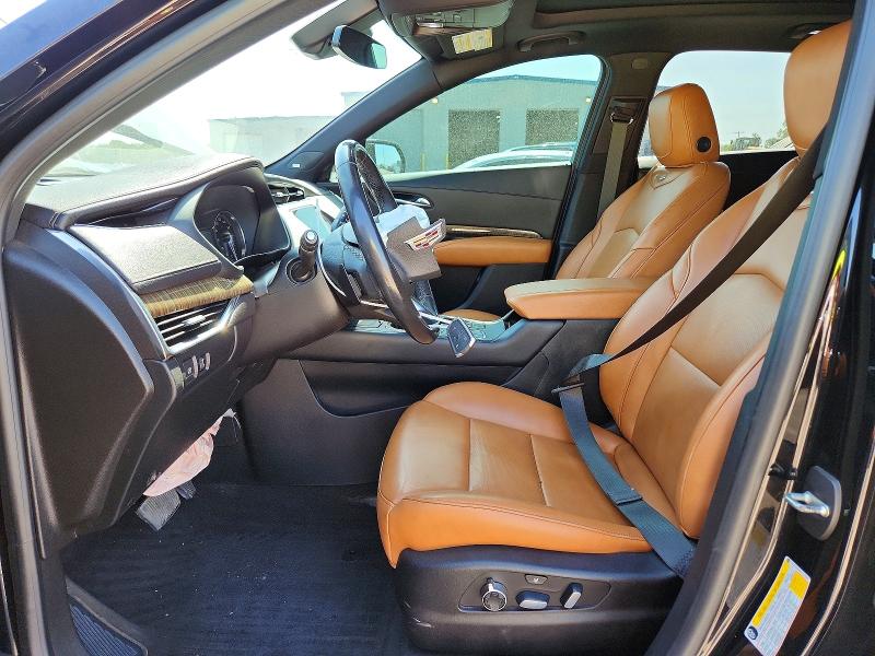 60522616 :رقم المزاد ، 1GYFZDR4XKF117639 vin ، 2019 Cadillac Xt4 مزاد بيع