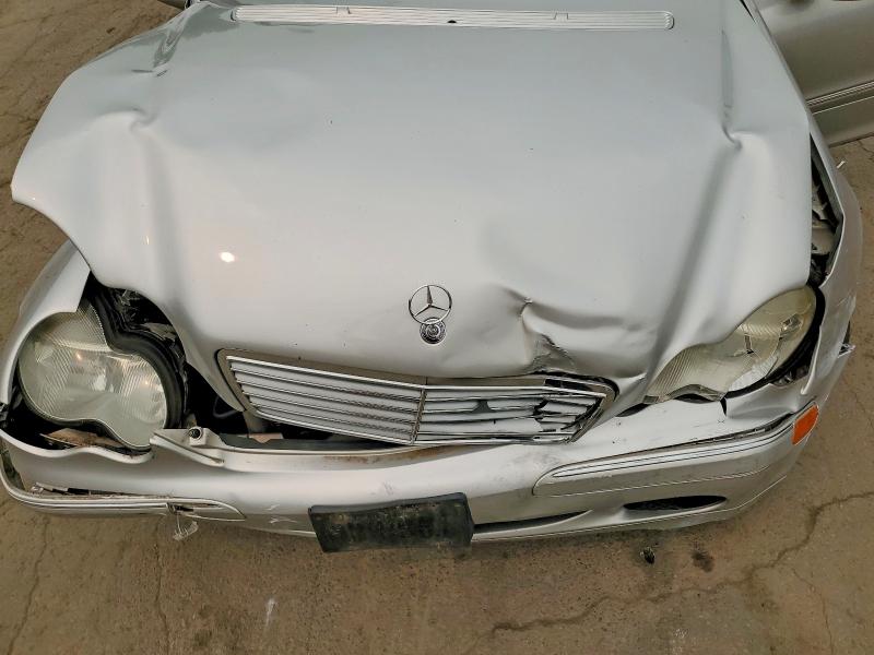 61289156 :رقم المزاد ، WDBRF81J64F552292 vin ، 2004 Mercedes-benz C مزاد بيع