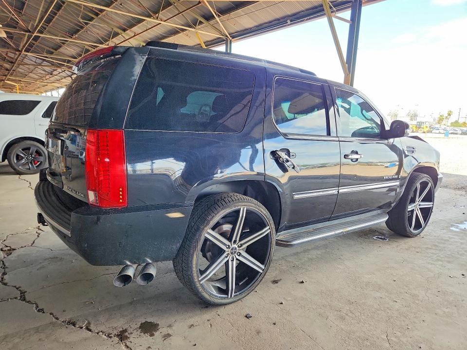 Продаж на аукціоні авто 2008 Cadillac Escalade, vin: 1GYFK638X8R220658, номер лоту: 61556866