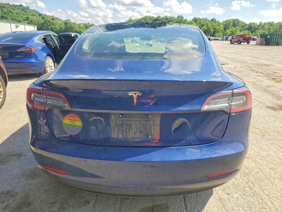 Продаж на аукціоні авто 2018 Tesla Model 3, vin: 5YJ3E1EB7JF064358, номер лоту: 60473166