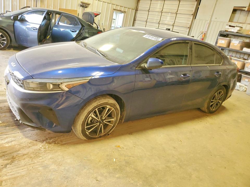 61616106 :رقم المزاد ، 3KPF24AD0NE464238 vin ، 2022 Kia Forte مزاد بيع
