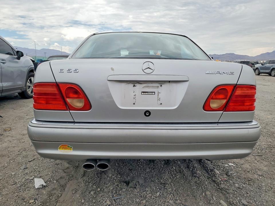 61617756 :رقم المزاد ، WDBJF74H4XA781748 vin ، 1999 Mercedes-benz E مزاد بيع