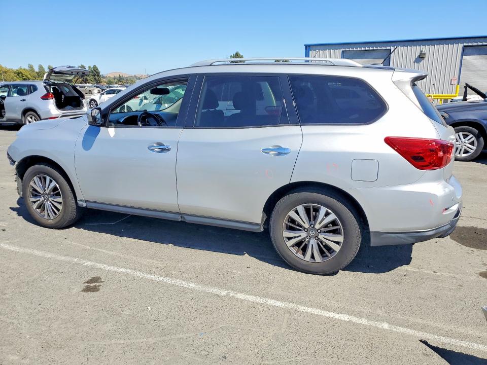 Продажа на аукционе авто 2017 Nissan Pathfinder, vin: 5N1DR2MN1HC608544, номер лота: 60624246