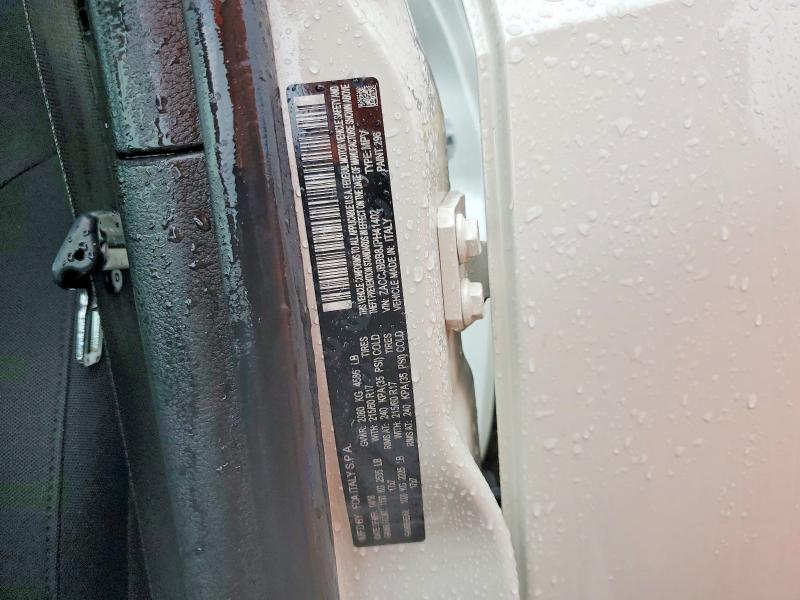 59873826 :رقم المزاد ، ZACCJBBB8JPH41402 vin ، 2018 Jeep Renegade مزاد بيع