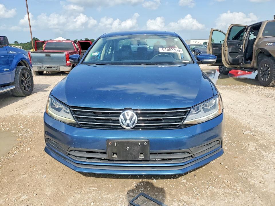 Продаж на аукціоні авто 2017 Volkswagen Jetta, vin: 3VWDB7AJ4HM394345, номер лоту: 61952396