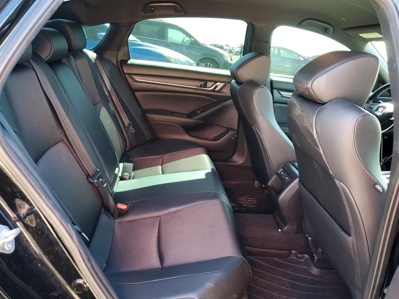 61355386 :رقم المزاد ، 1HGCV1F30MA102860 vin ، 2021 Honda Accord مزاد بيع