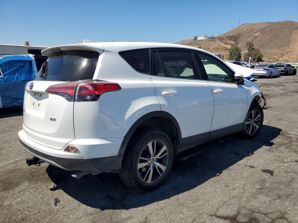 60485156 :رقم المزاد ، JTMWFREVXJJ184716 vin ، 2018 Toyota Rav4 مزاد بيع