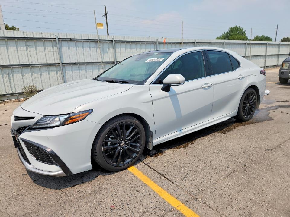 Auction sale of the 2022 Toyota Camry, vin: 4T1KZ1AK3NU062427, lot number: 60190706