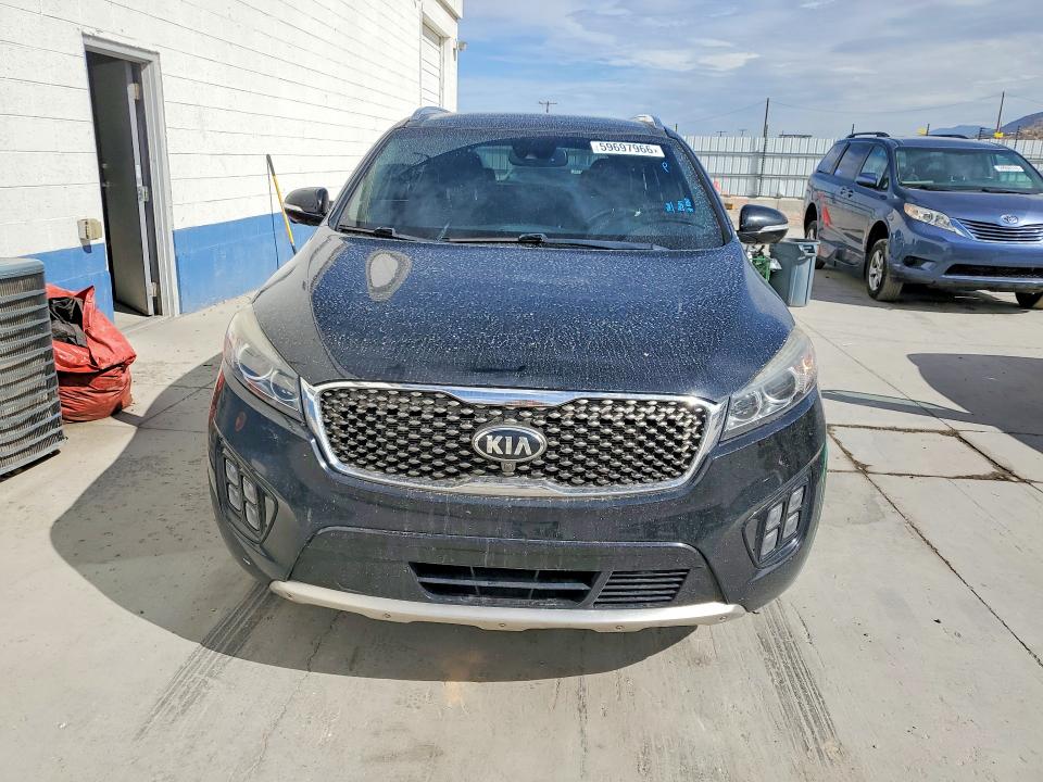 2018 Kia Sorento მანქანა იყიდება აუქციონზე, vin: 5XYPKDA50JG370029, აუქციონის ნომერი: 59697966