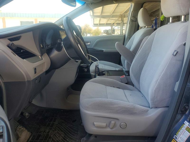2015 Toyota Sienna მანქანა იყიდება აუქციონზე, vin: 5TDKK3DC2FS615115, აუქციონის ნომერი: 60850586