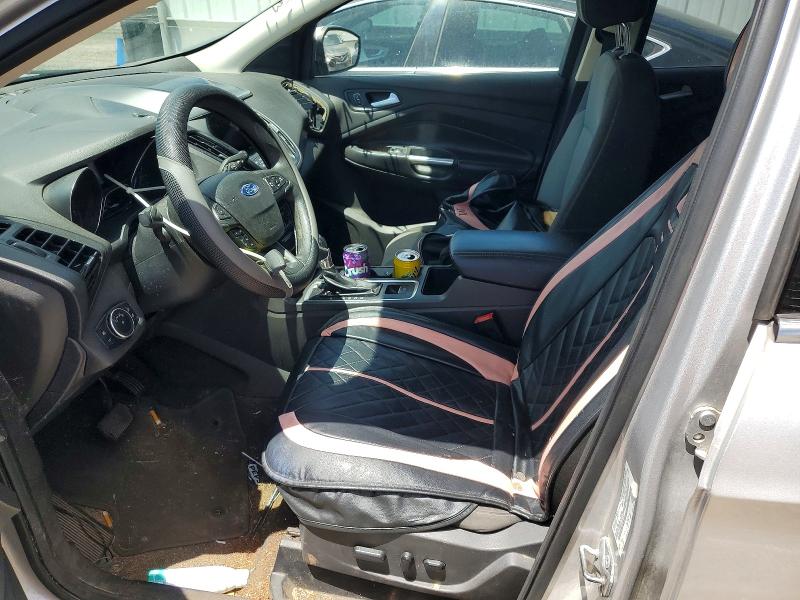62165526 :رقم المزاد ، 1FMCU0GD4HUA32671 vin ، 2017 Ford Escape مزاد بيع