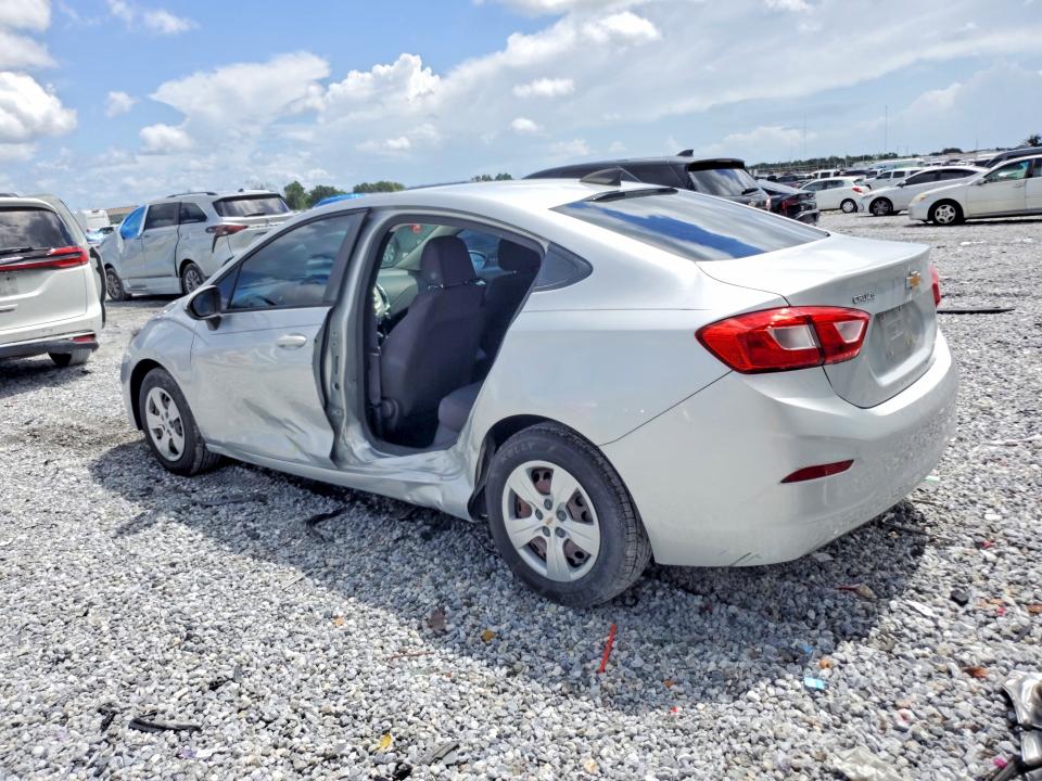 Продаж на аукціоні авто 2018 Chevrolet Cruze, vin: 1G1BC5SM7J7193388, номер лоту: 61524746