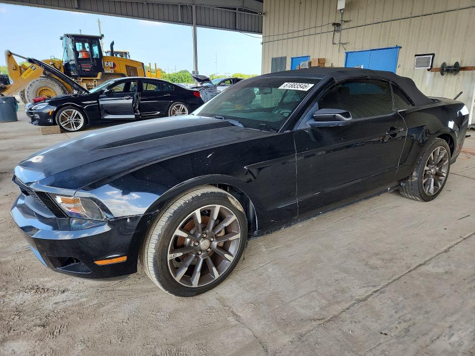 61883546 :رقم المزاد ، 1ZVBP8EM9C5230624 vin ، 2012 Ford Mustang مزاد بيع