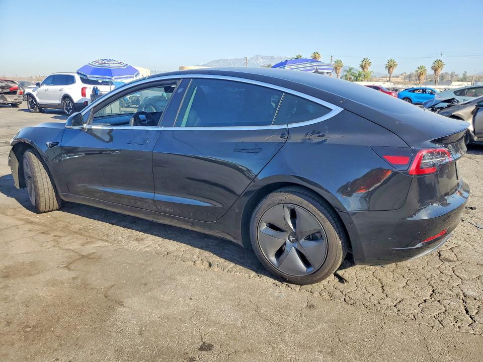 62805466 :رقم المزاد ، 5YJ3E1EA7LF798797 vin ، 2020 Tesla Model 3 مزاد بيع