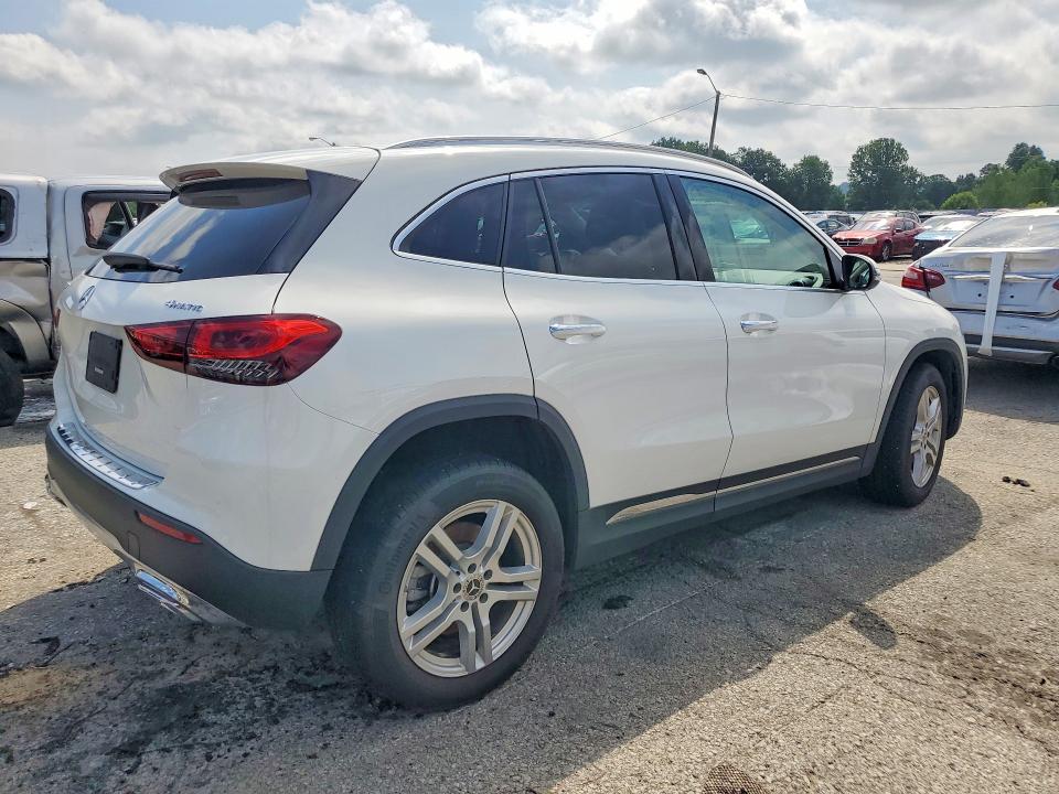 61685926 :رقم المزاد ، W1N4N4HB3MJ272177 vin ، 2021 Mercedes-benz Gla مزاد بيع