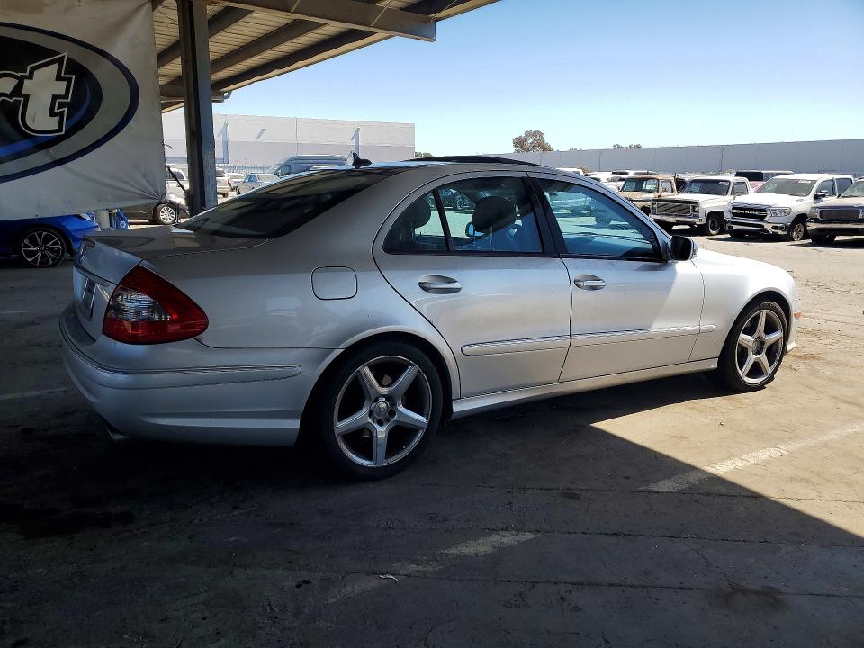2009 Mercedes-benz E მანქანა იყიდება აუქციონზე, vin: WDBUF56X19B432520, აუქციონის ნომერი: 63323196
