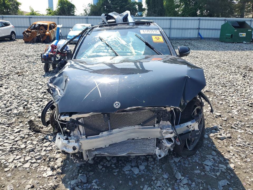 61763916 :رقم المزاد ، 55SWF6EB8JU260301 vin ، 2018 Mercedes-benz C مزاد بيع