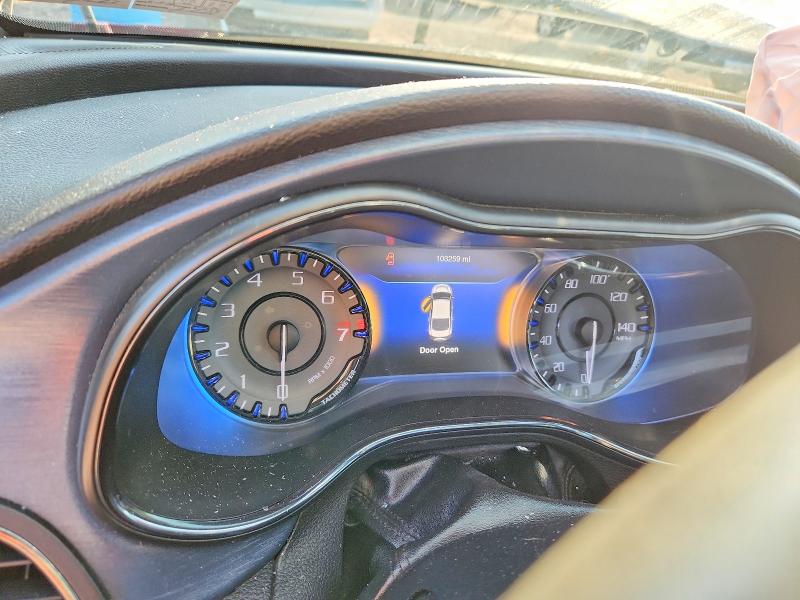 59297796 :رقم المزاد ، 1C3CCCDG5FN690888 vin ، 2015 Chrysler 200 مزاد بيع