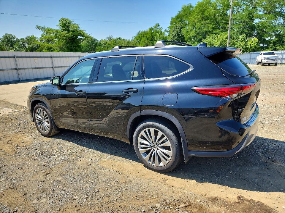 2021 Toyota Highlander მანქანა იყიდება აუქციონზე, vin: 5TDFZRBH9MS149873, აუქციონის ნომერი: 61340646