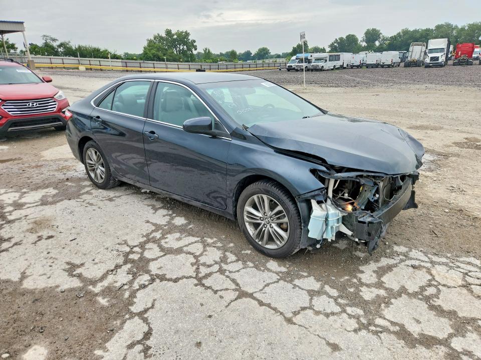 63397396 :رقم المزاد ، 4T1BF1FK9GU540581 vin ، 2016 Toyota Camry مزاد بيع