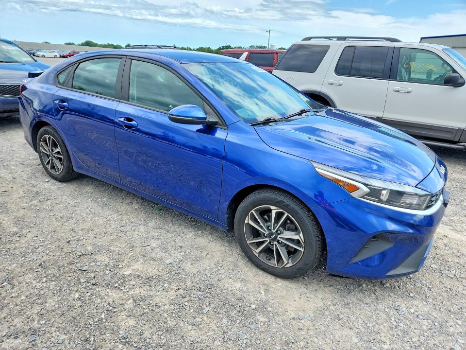 61565346 :رقم المزاد ، 3KPF24AD3PE526086 vin ، 2023 Kia Forte مزاد بيع