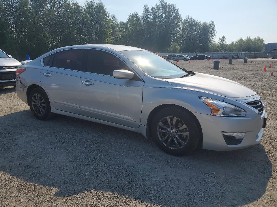 Продажа на аукционе авто 2015 Nissan Altima, vin: 1N4AL3AP9FN909963, номер лота: 62289216