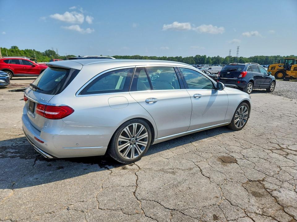 Продаж на аукціоні авто 2020 Mercedes-benz E, vin: W1KZH6JB8LA826439, номер лоту: 62800206