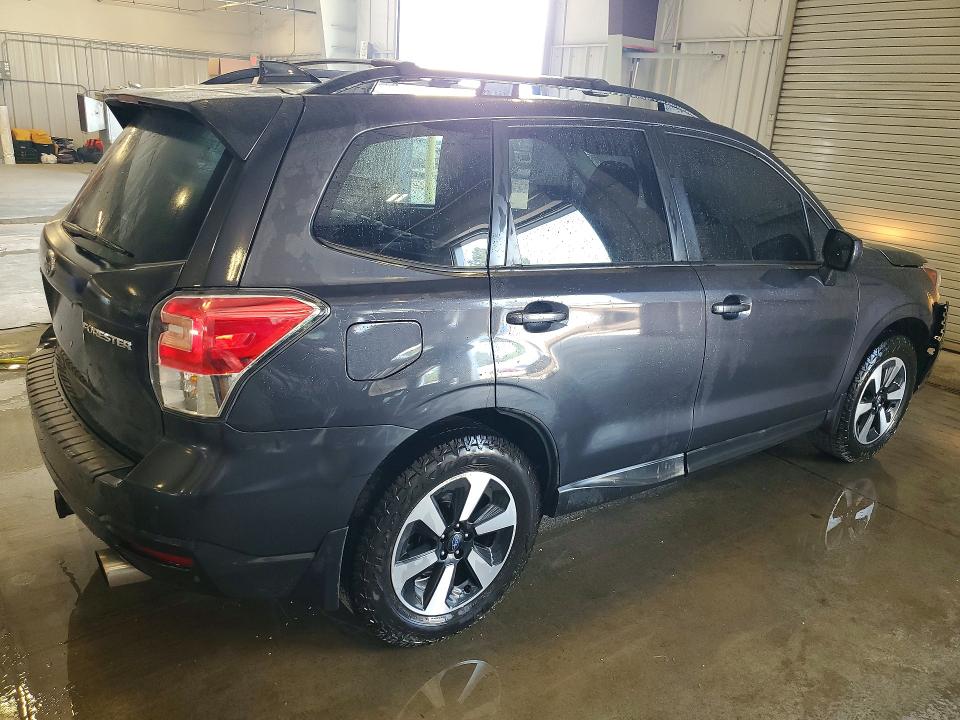 Продаж на аукціоні авто 2018 Subaru Forester, vin: JF2SJAEC1JG552390, номер лоту: 61187656
