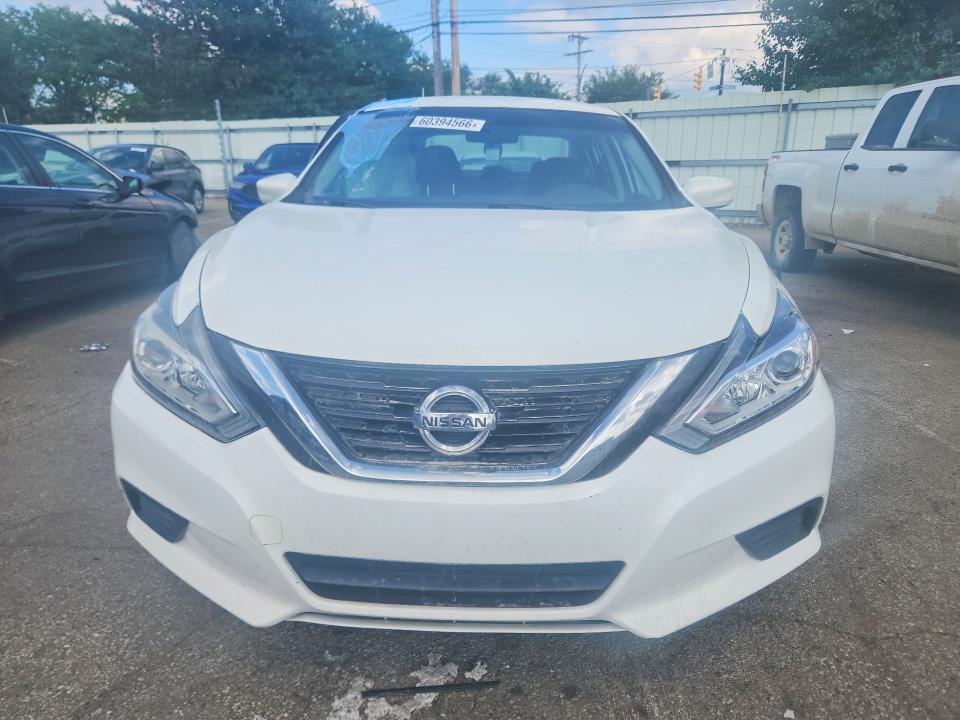 2018 Nissan Altima მანქანა იყიდება აუქციონზე, vin: 1N4AL3AP1JC211125, აუქციონის ნომერი: 60394566
