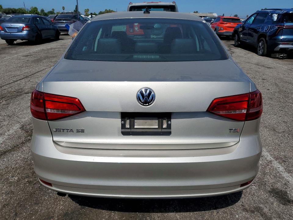 2015 Volkswagen Jetta მანქანა იყიდება აუქციონზე, vin: 3VWD17AJXFM204421, აუქციონის ნომერი: 62705176